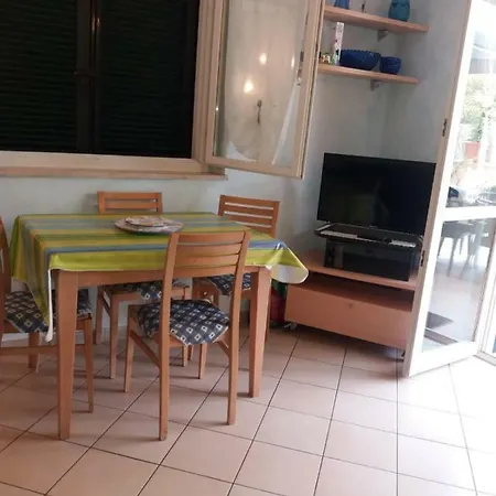 Versilia Lungomare Apartment Marina di Pietrasanta